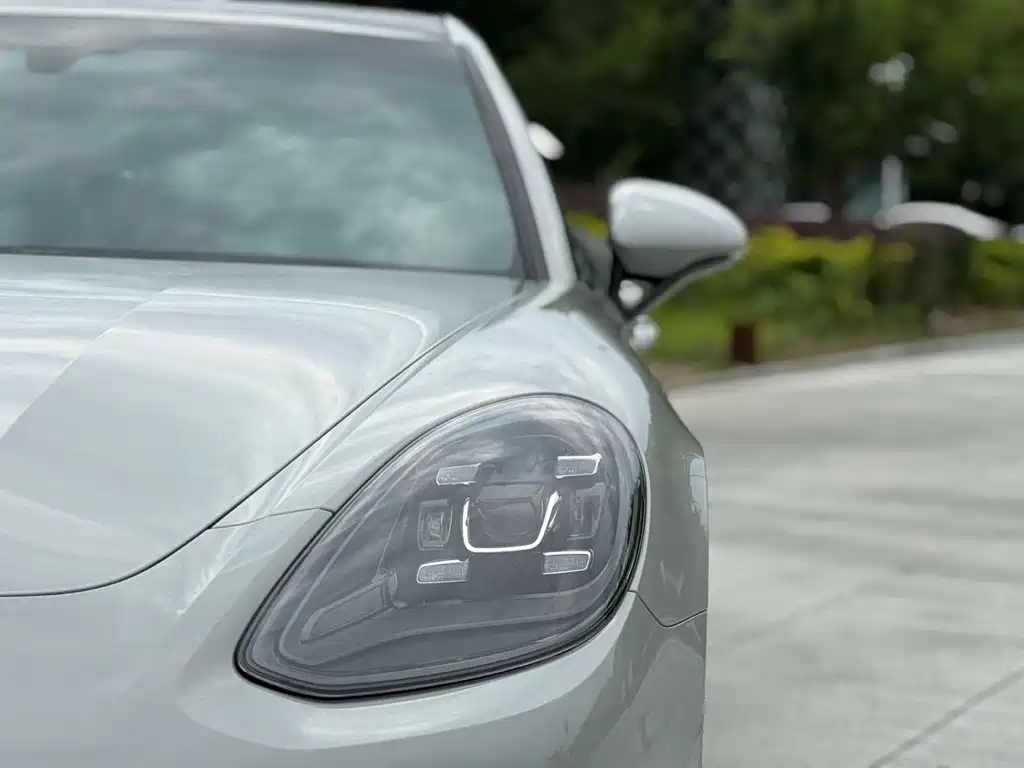 Porsche Panamera 2018 — фото 20