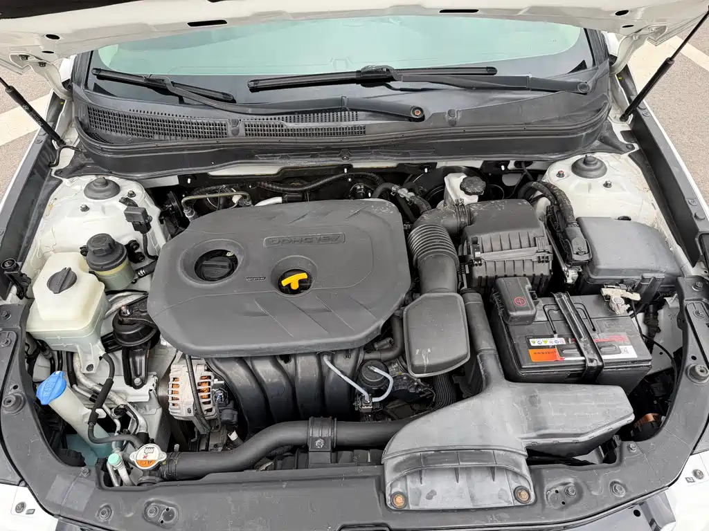 Hyundai Sonata 2015 — фото 15