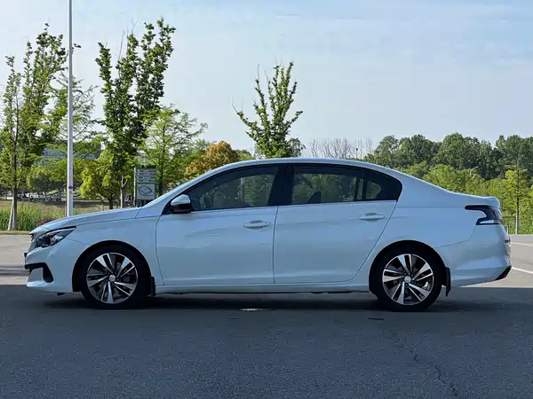 Peugeot 408 2019
