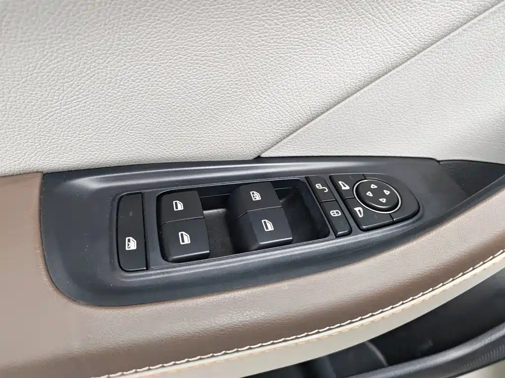 BYD Qin PLUS 2023 — фото 9