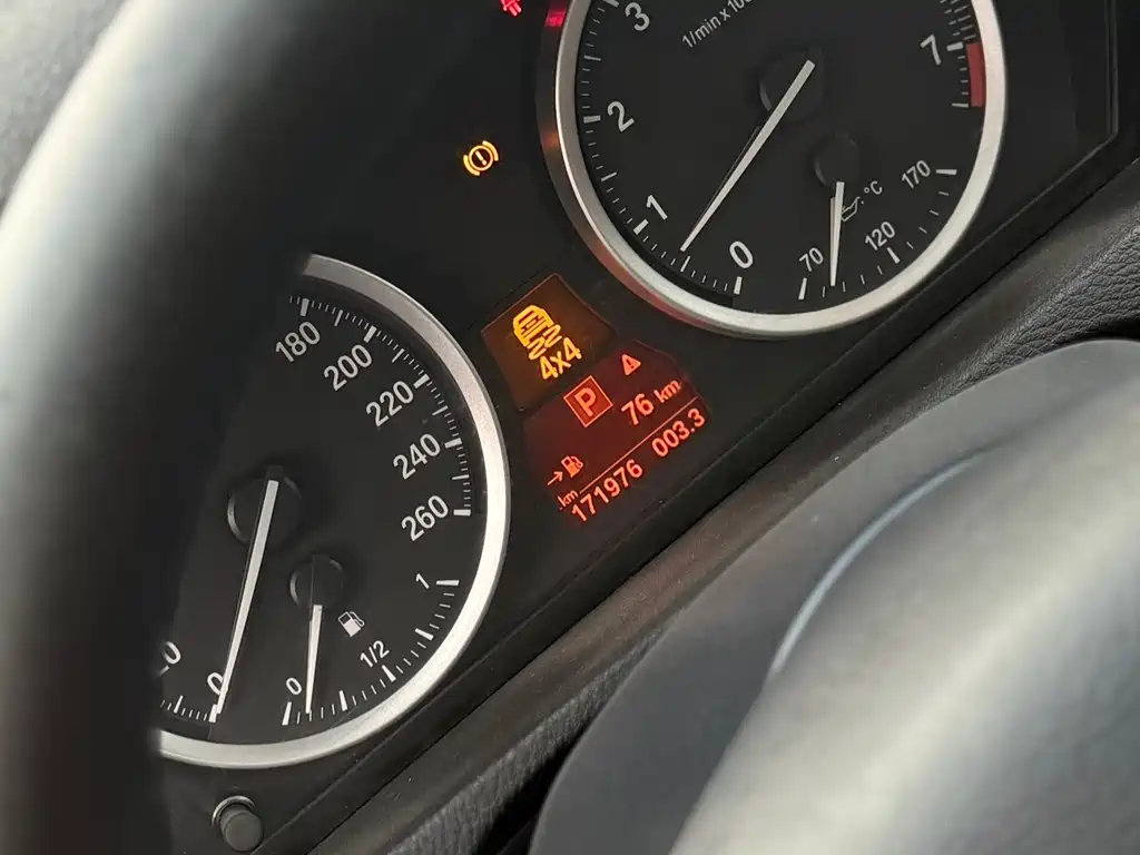 BMW X6 2011 — фото 12