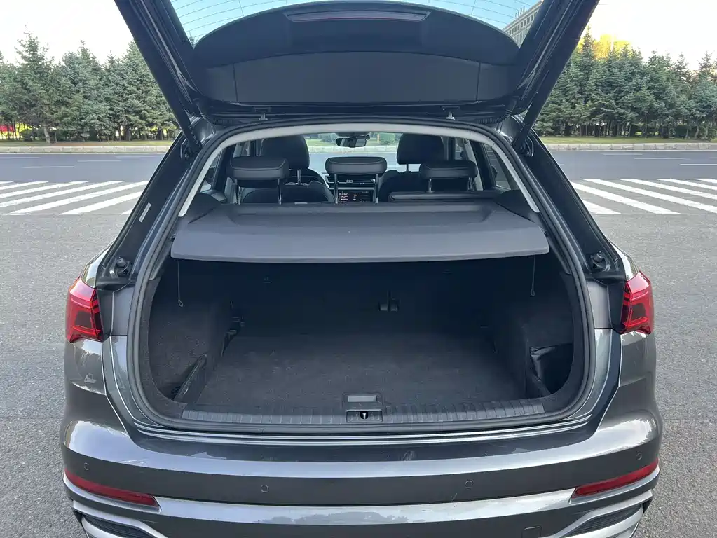 Audi Q3 2022 — фото 20