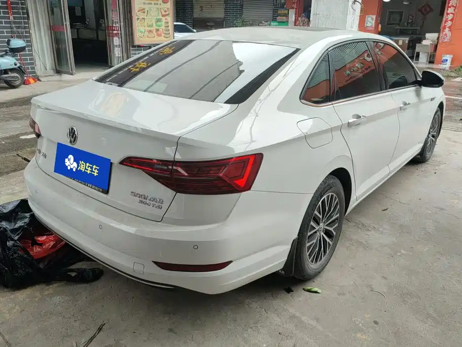 Volkswagen Sagitar 2019