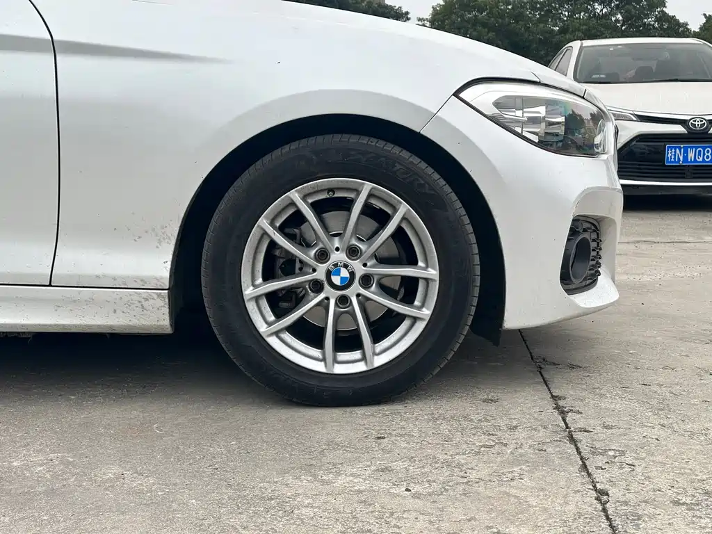 BMW 1 Series 2016 — фото 15