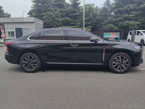 Hongqi H5 PHEV 2025