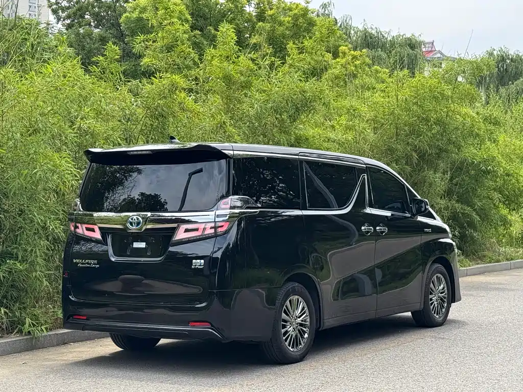 Toyota Vellfire 2020 — фото 16