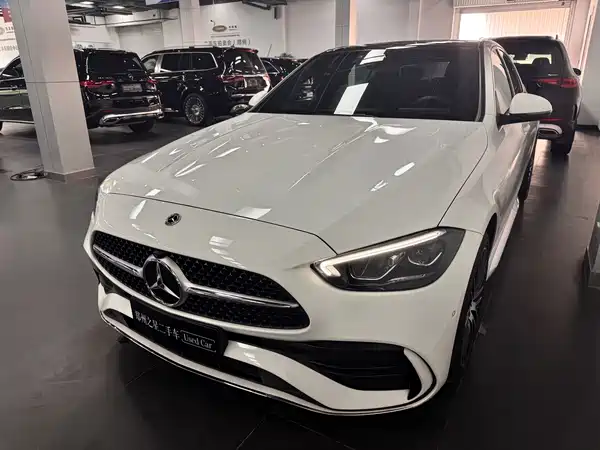 Mercedes-Benz C-Class 2024
