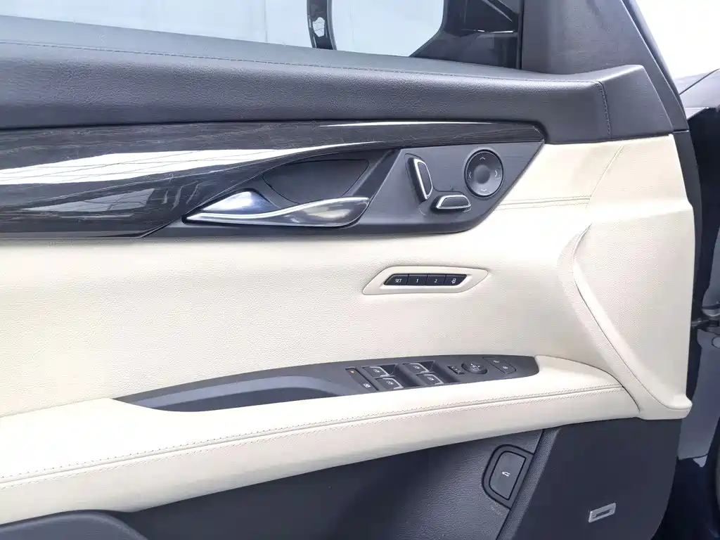 Cadillac CT6 2022 — фото 10