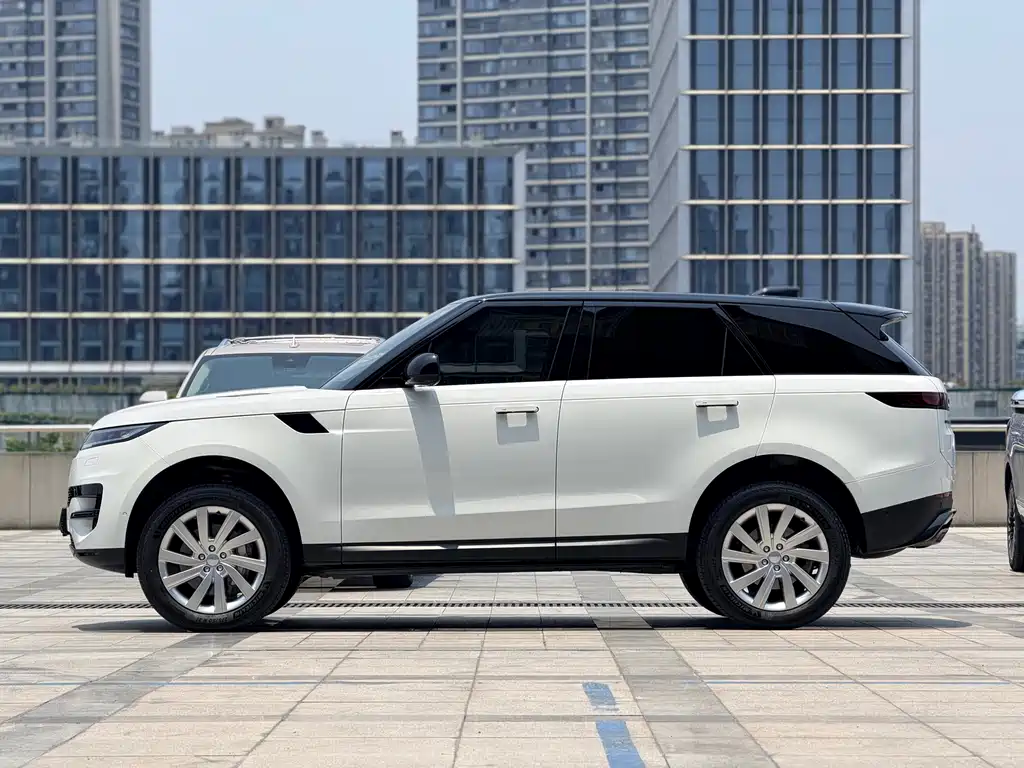 Land Rover Sport 2024 — фото 4