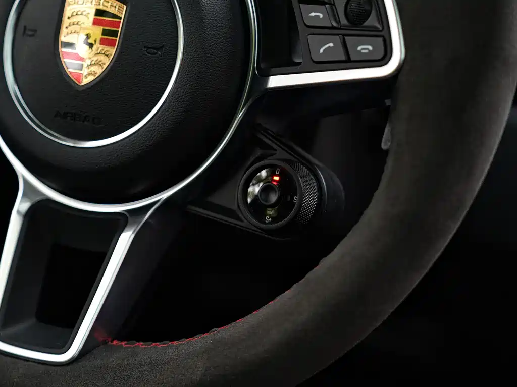 Porsche Cayenne 2020 — фото 14