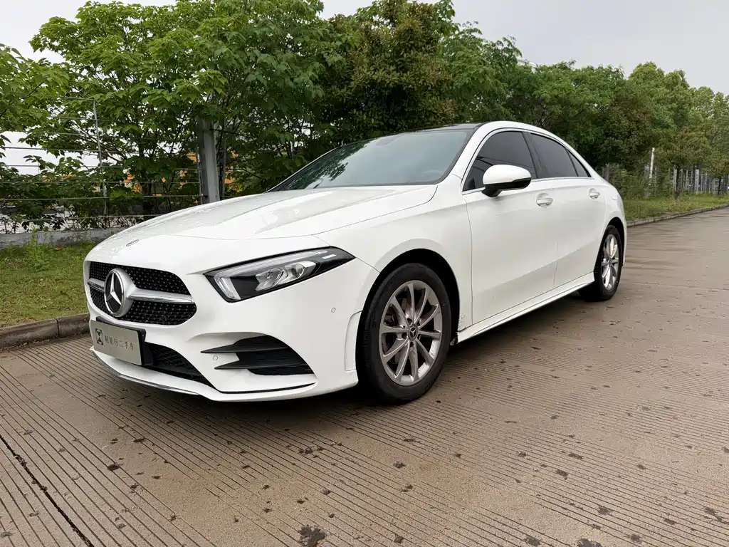 Mercedes-Benz A-Class 2022 — фото 1
