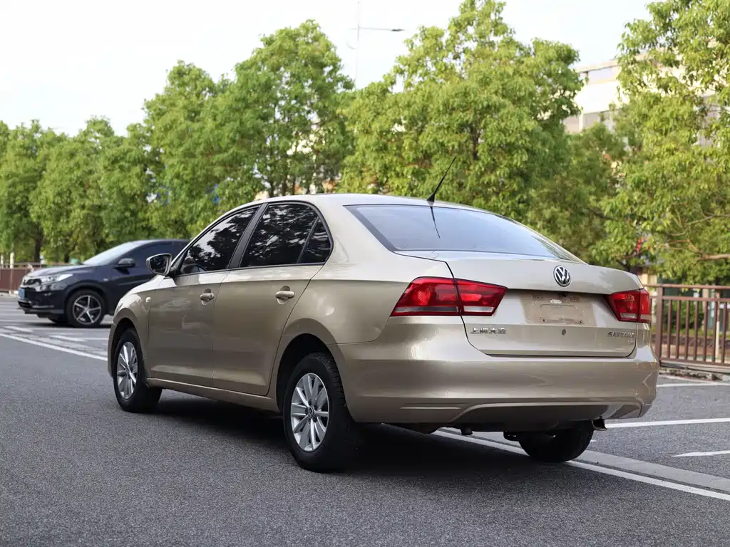 Volkswagen Santana 2014
