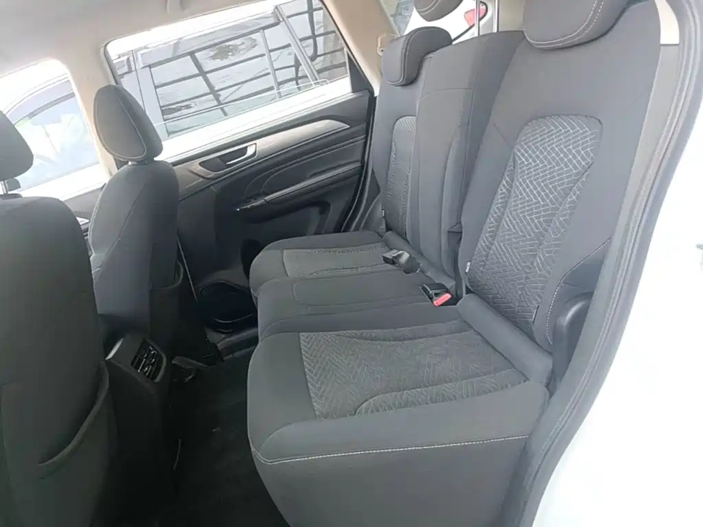 Haval M6 2023 — фото 17