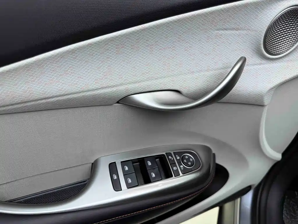 BYD Dolphin 2023 — фото 14