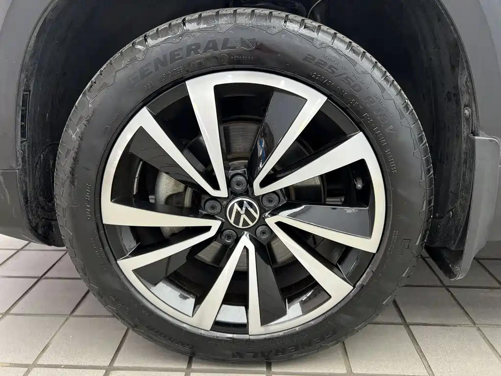 Volkswagen Tharu 2023 — фото 21