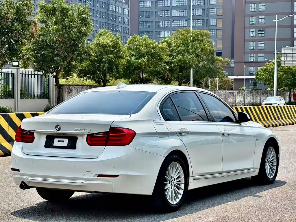 BMW 3 Series 2014 — фото 9