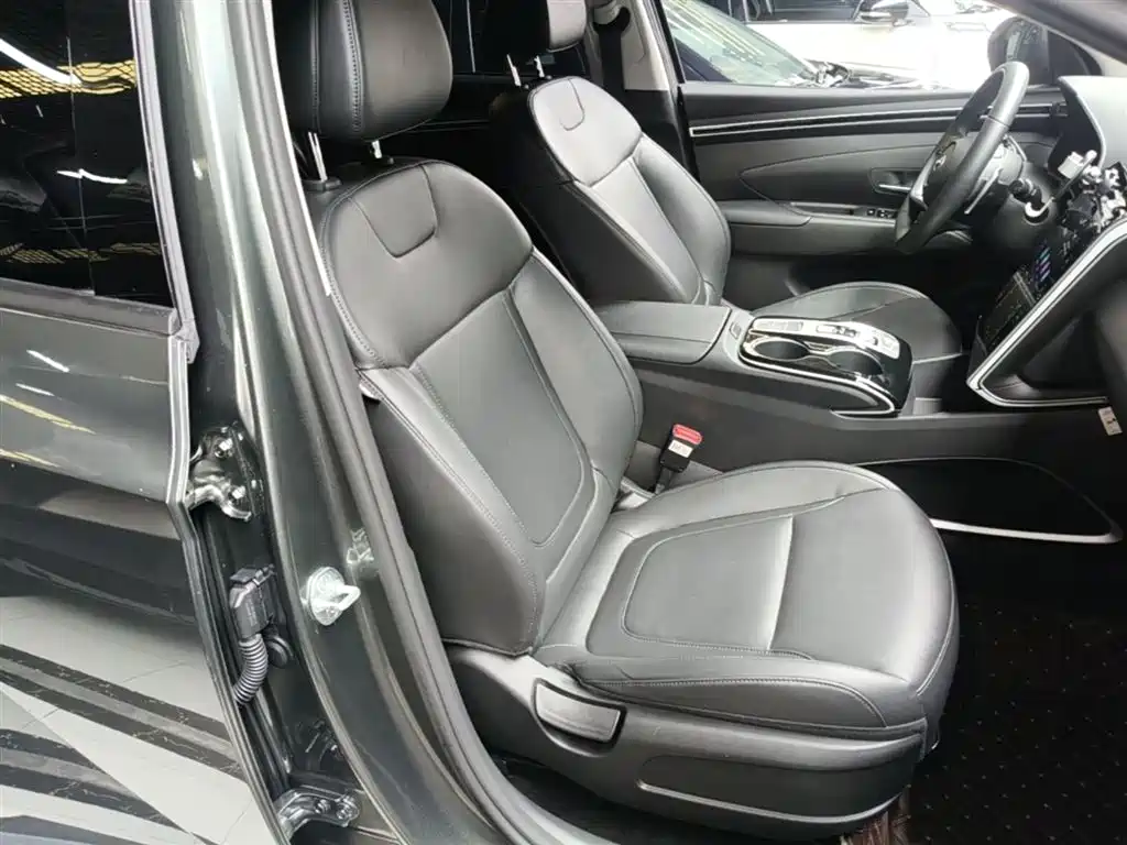 Hyundai Tucson 2023 — фото 25