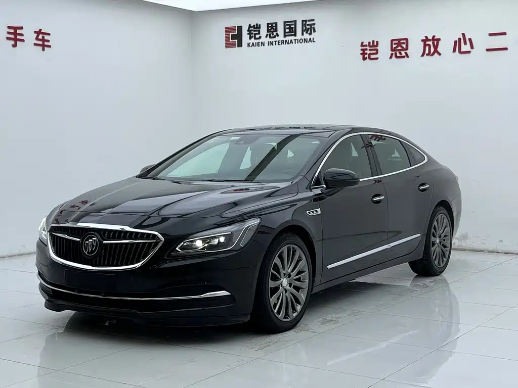 Buick LaCrosse 2018 — фото 1