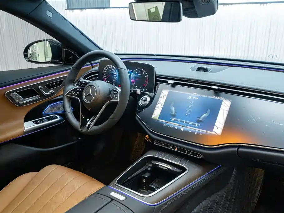 Mercedes-Benz E-Class 2025 — фото 23
