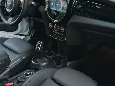MINI MINI 2024