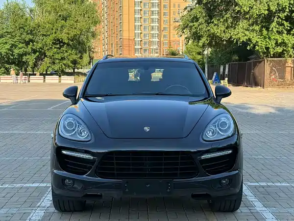 Porsche Cayenne 2011