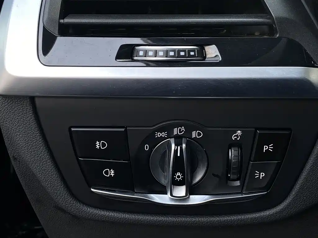 BMW X3 2019 — фото 17