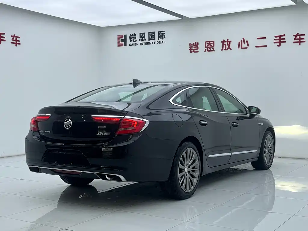 Buick LaCrosse 2018 — фото 17