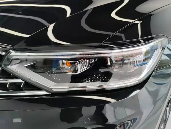 Volkswagen Magotan 2025