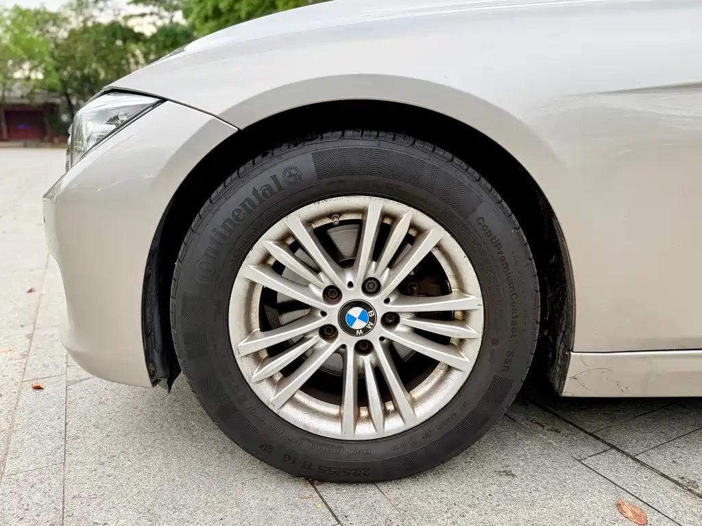 BMW 3 Series 2015 — фото 24