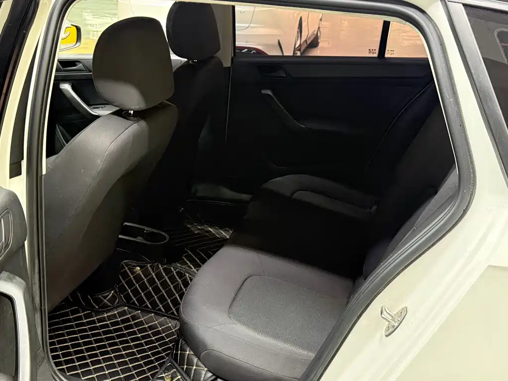 Skoda Rapid Spaceback 2019 — фото 14