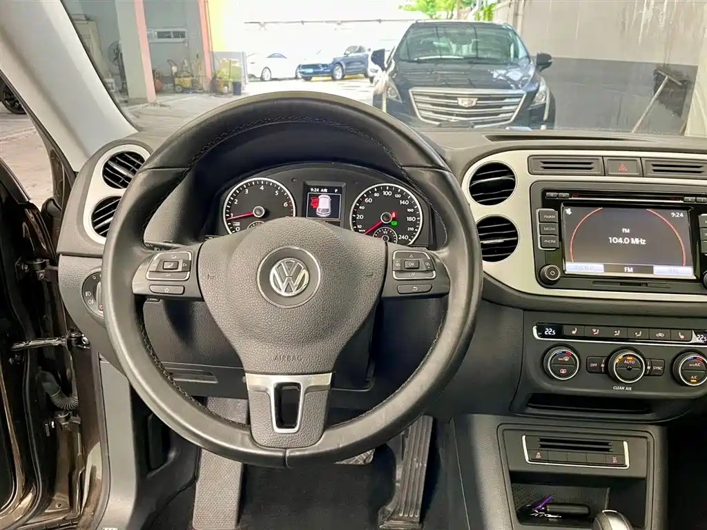 Volkswagen Tiguan 2016 — фото 13