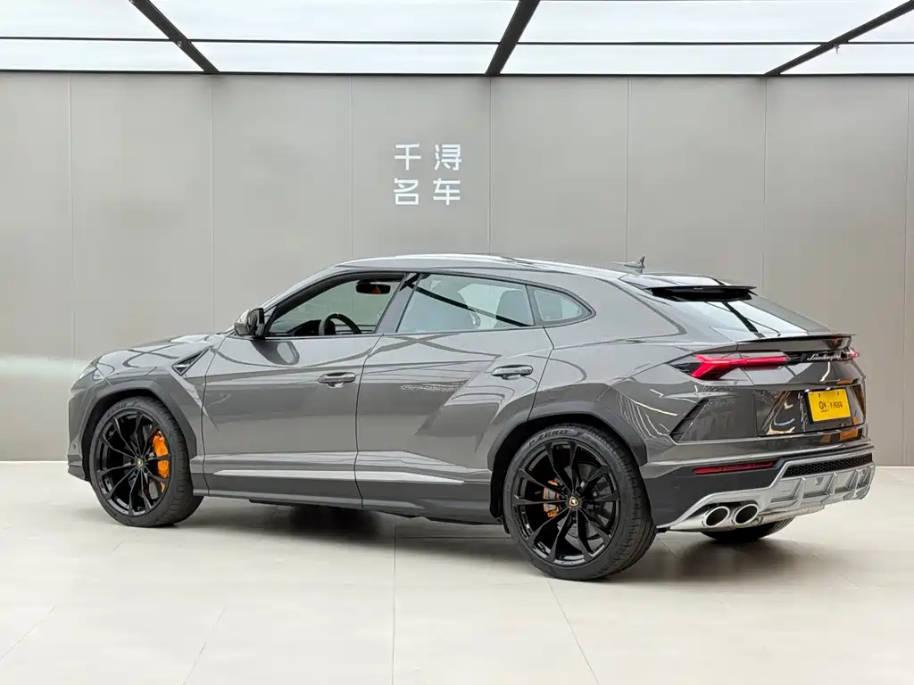 Lamborghini Urus 2021 — фото 17