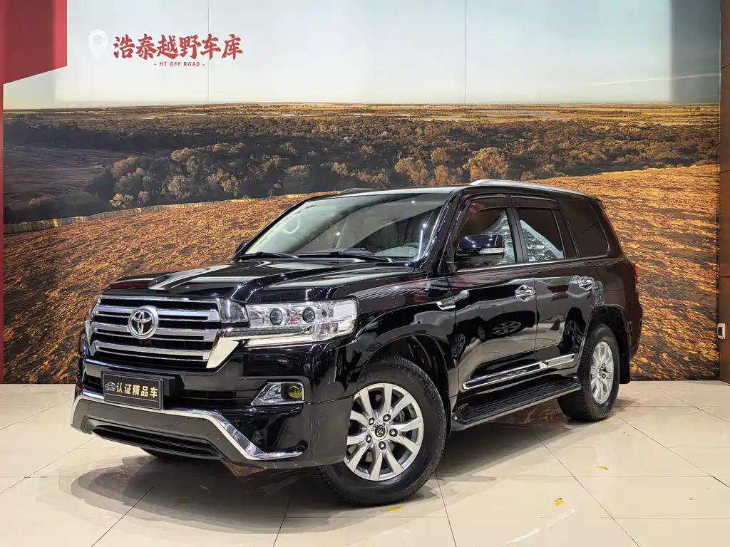 Toyota Land Cruiser 2017 — фото 1