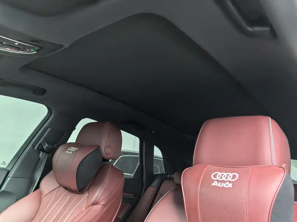 Audi Q5L 2024 — фото 11