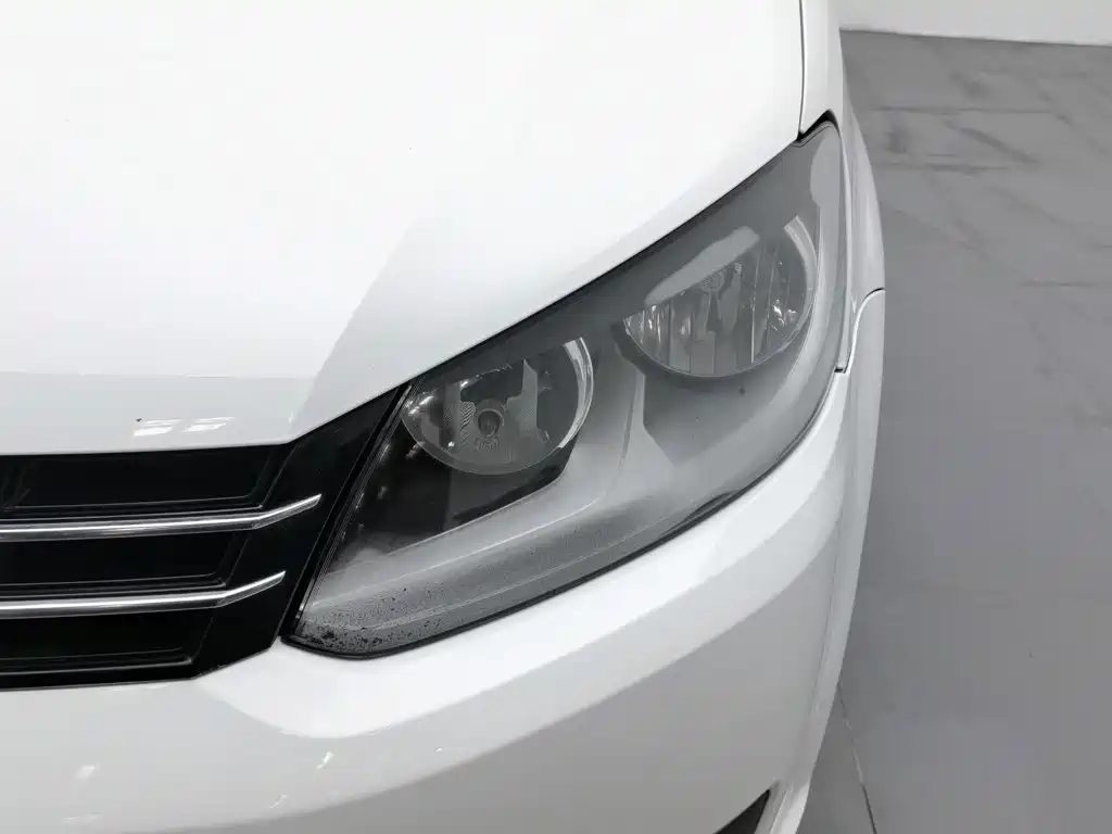 Volkswagen Touran 2013 — фото 7