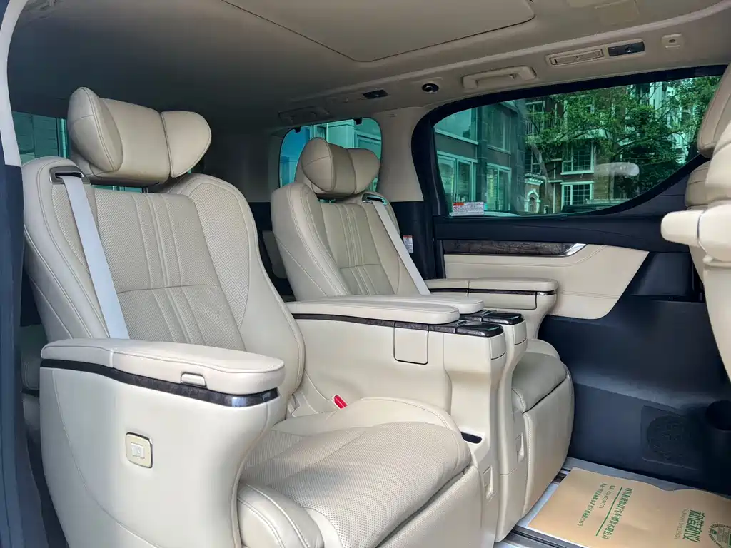 Toyota Vellfire 2020 — фото 6