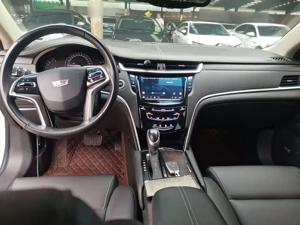 Cadillac XTS 2018 — фото 10