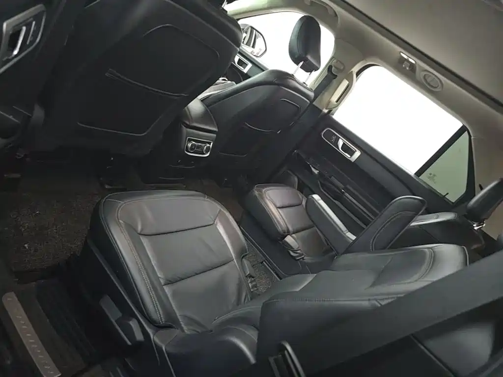 Ford Explorer 2020 — фото 17