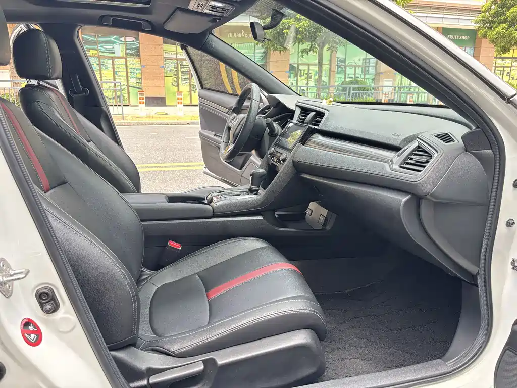 Honda Civic 2022 — фото 10