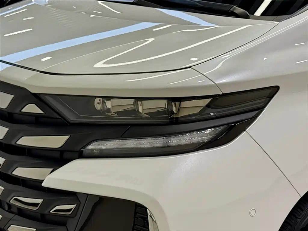 Toyota Vellfire 2024 — фото 8