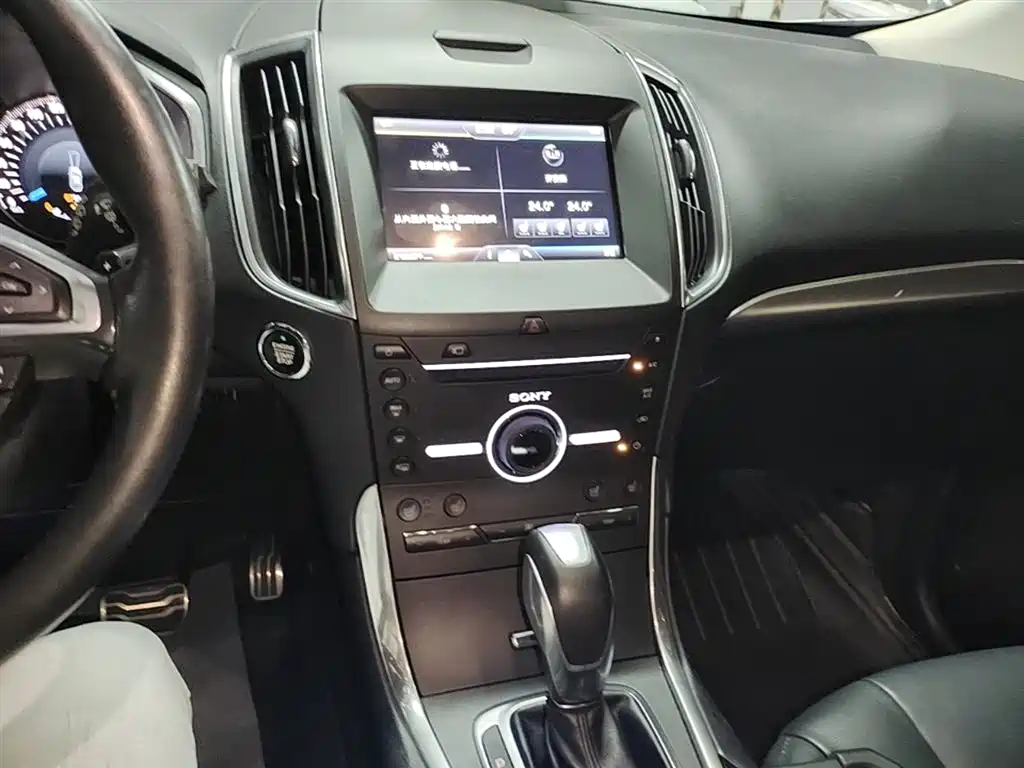 Ford Edge 2015 — фото 13