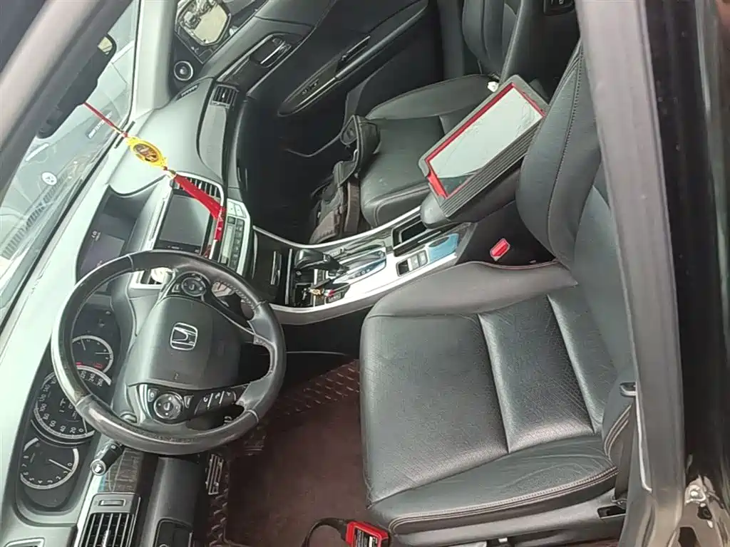 Honda Accord 2016 — фото 15