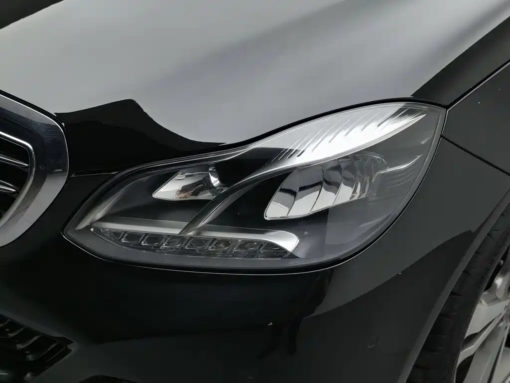 Mercedes-Benz E-Class 2015
