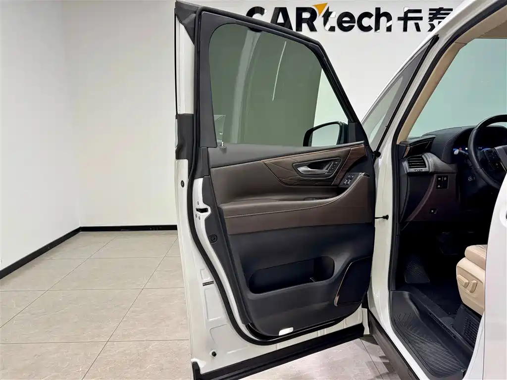 Toyota Vellfire 2024 — фото 16