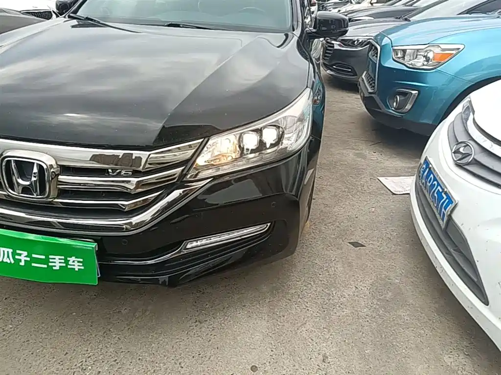 Honda Accord 2016 — фото 24