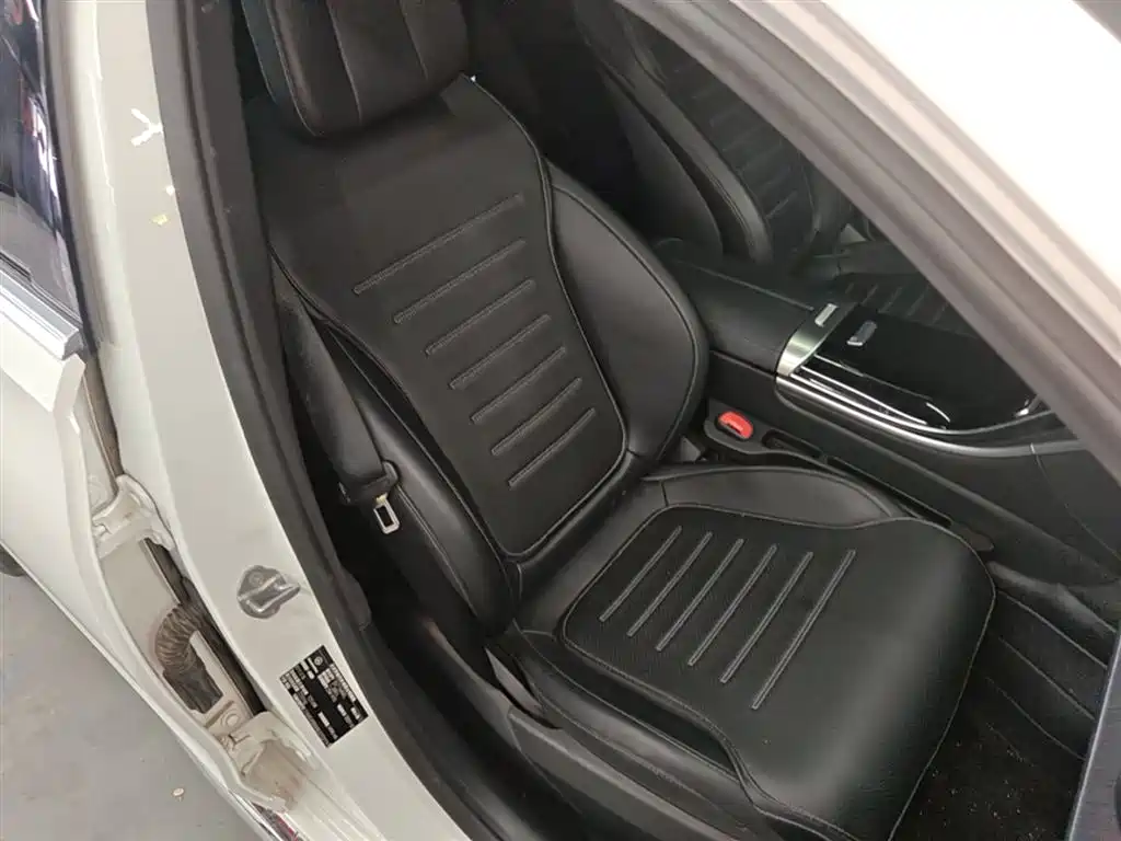 Mercedes-Benz C-Class 2022 — фото 25