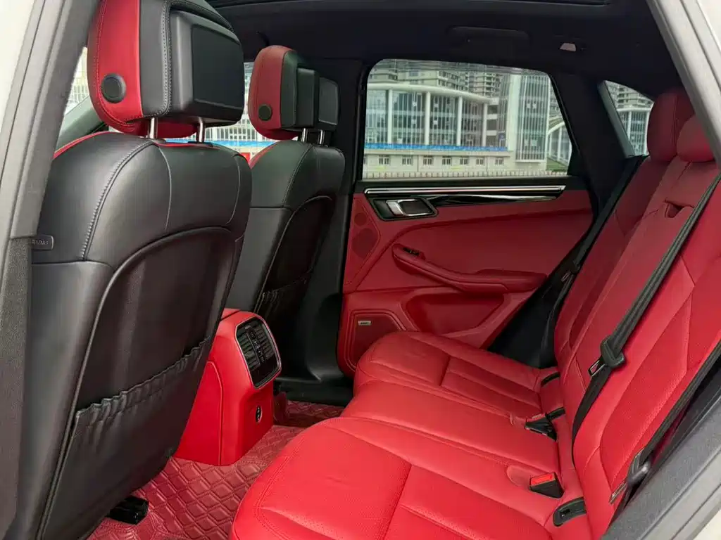 Porsche Macan 2020