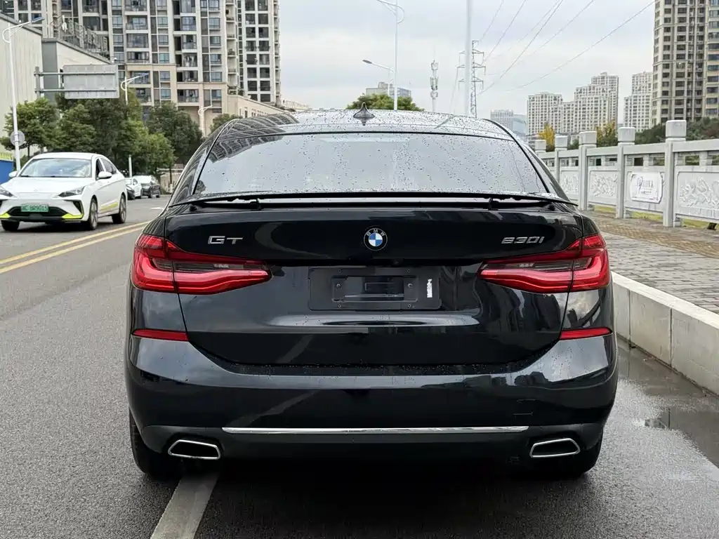 BMW 6 Series GT 2018 — фото 8