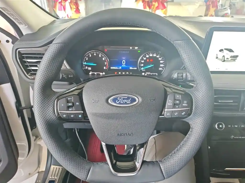 Ford Escape 2023 — фото 11