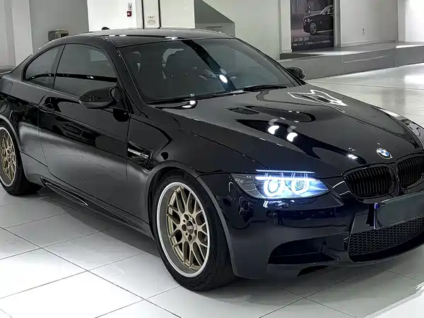 BMW M3 2011